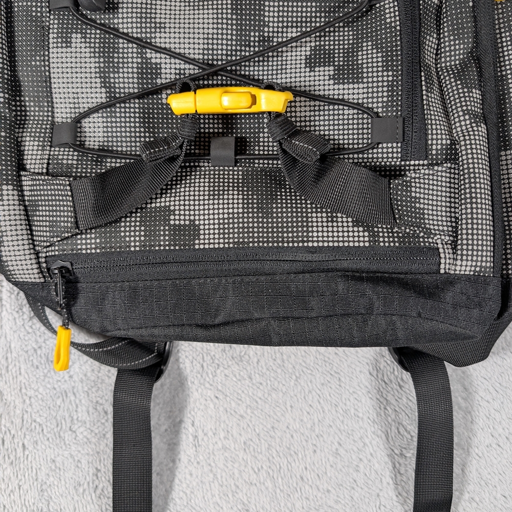 Element‎ Backpack Skateboard Camo and Gray with Yellow Accents Reflective - Picture 5 of 13